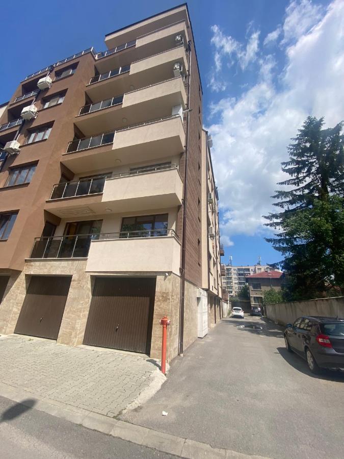 Sunny Spacious Apartment In A Great Location Kazanlak Luaran gambar